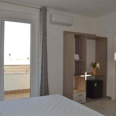 Villa Uria Monolocali Con E Senza Angolo Cottura Ischitella Buitenkant foto